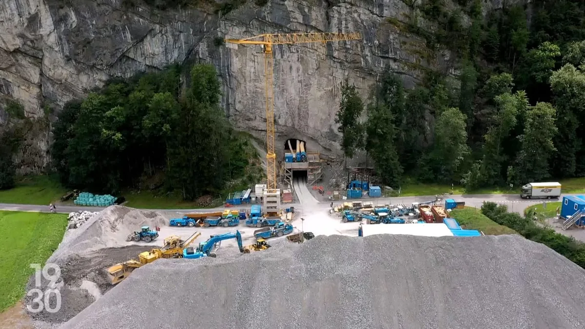 Rohbau schon fertig - Hier bauen sie Räume für Reiche in die Alpen