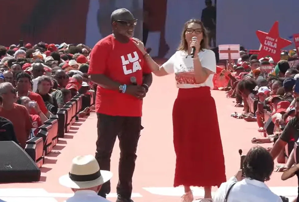 Janja lança jingle de Lula, em que canta com pastor, e ‘encarna’ Tim Maia