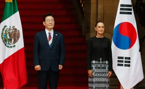 Sheinbaum se reúne con Lee Jae Myung, presidente de Corea, en Palacio Nacional; dialogan sobre comercio, cultura y educación