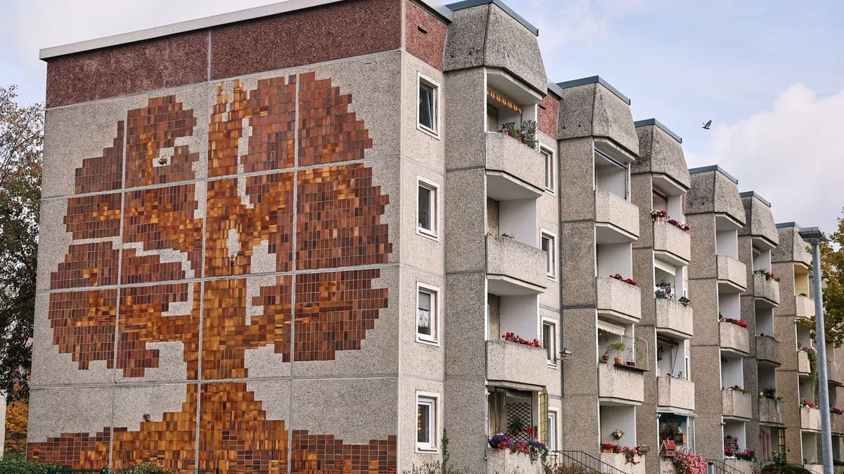 Kunst im Stadtbild: Spurensuche in Dessau - was von der DDR-Kunst blieb