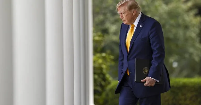 Trump: minas removidas em Ormuz e Irão avisado
