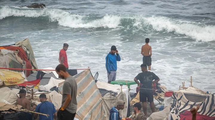 Retours de terrain : À la frontière avec les jeunes naufragés de Ceuta