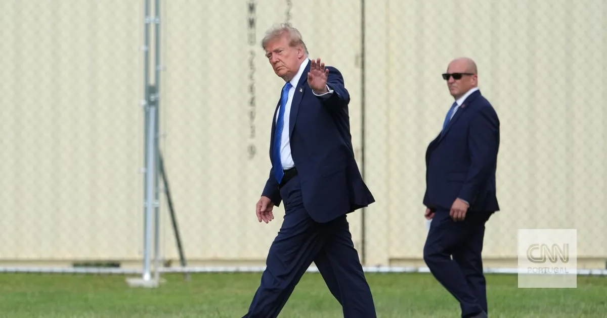 Trump anuncia "maior acordo petrolífero da história mundial" com a Venezuela