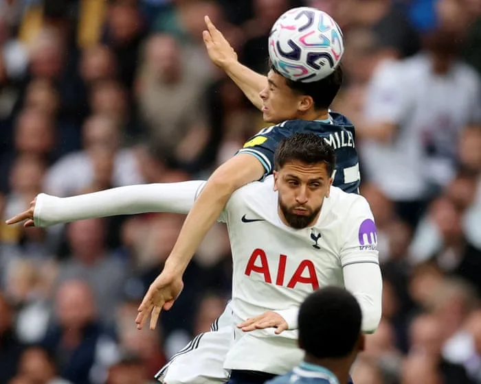Tottenham v Newcastle: Premier League – live