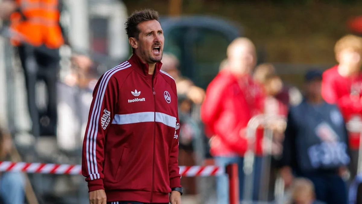Tabellenführer der 2. Liga, aber … - Klose spricht plötzlich über Holper-Woche