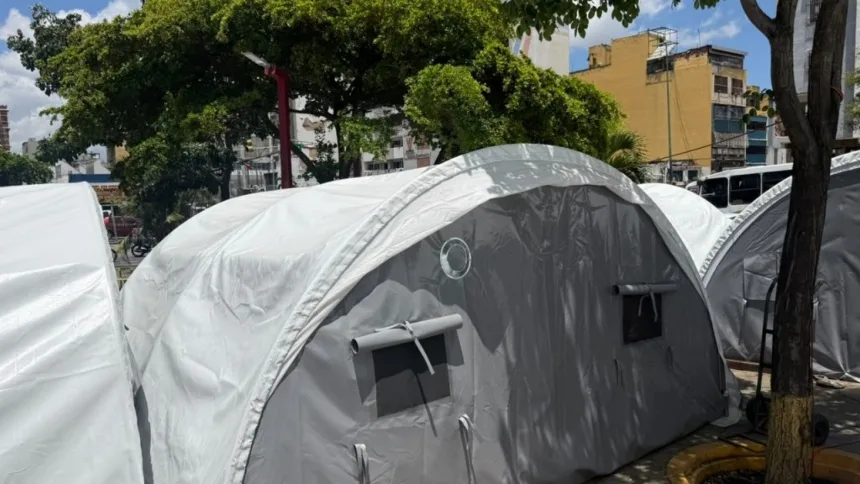 Afectados en carpas refugios de Caracas reclamaron atención urgente tras fuertes lluvias