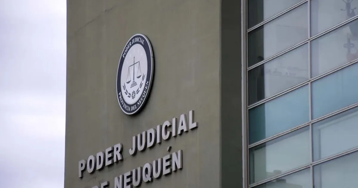 Acuerdan suspensión de juicio a prueba para el colectivero de Neuquén que atropelló tres veces a una peatona