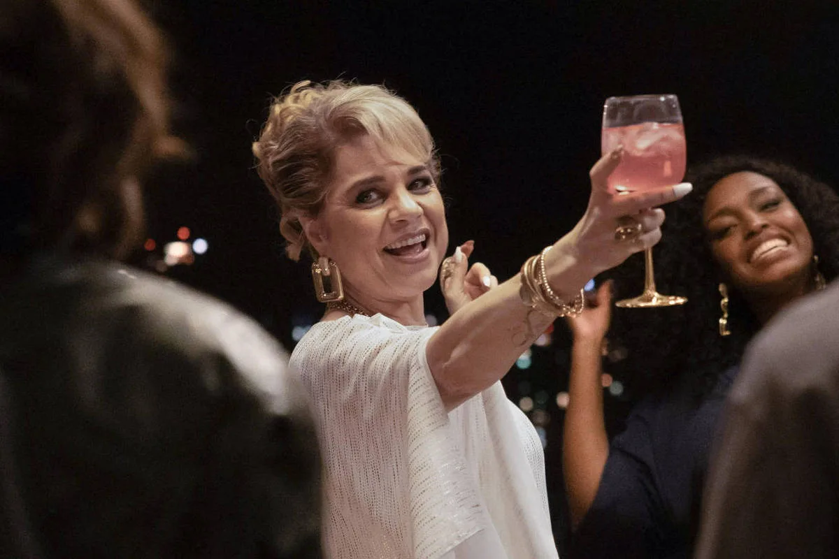'Quem Ama Cuida': Pilar troca Iuri por Tom e ganha novo aliado contra Adriana