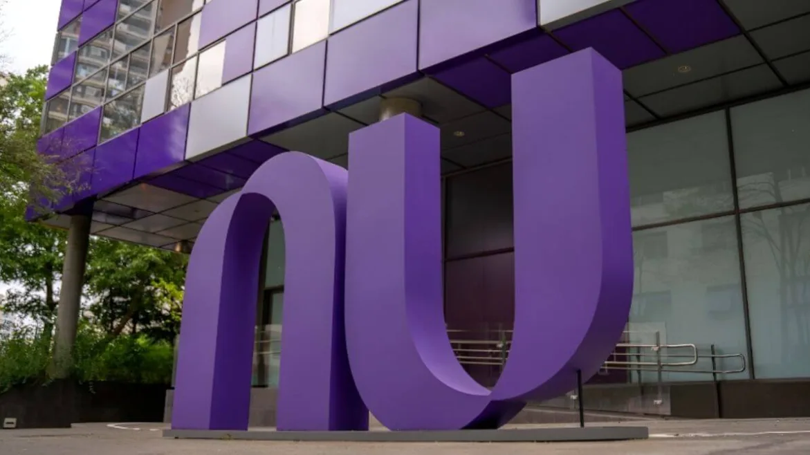 Nubank (ROXO34) tem lucro recorde de US$ 1,1 bilhão no 2T26, salto de 49%; ROE supera expectativas e sobe para 33%