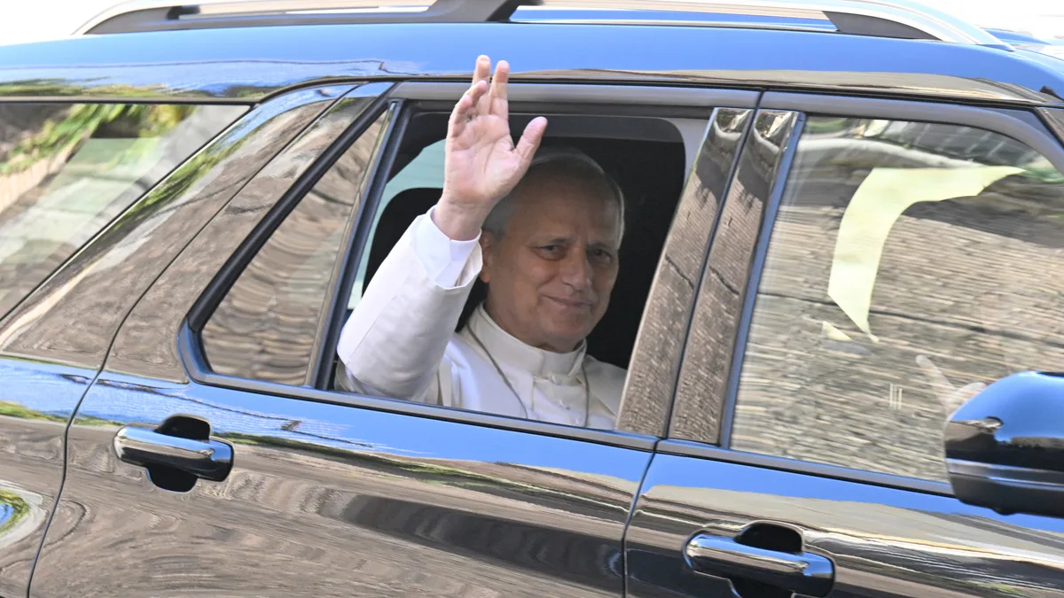 Pope Leo, 71, Diagnosed With Lung Cancer After Surgery