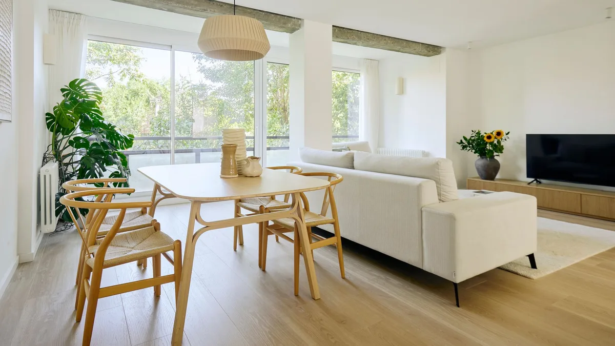 La casa de 120 m² en Mirasierra que toda familia con niños querría copiar: cocina conectada, zona de juegos y mucha luz