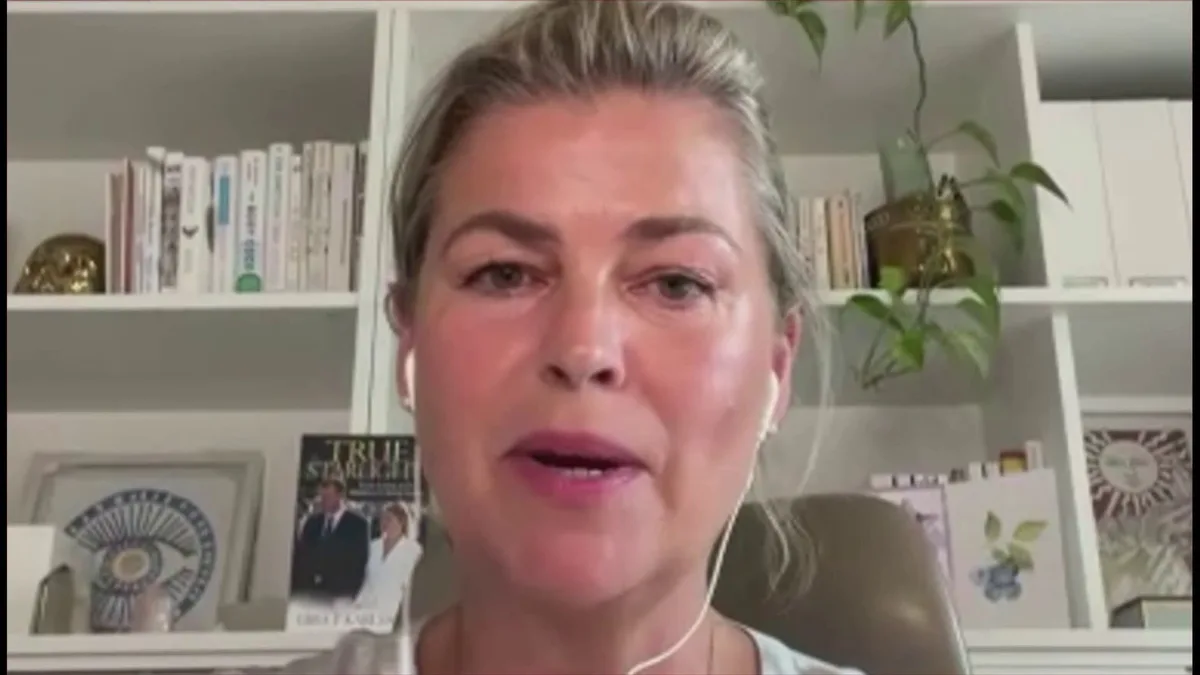 DOCUMENT BFMTV. "Nos craintes n'ont pas été entendues": Ebba Karlsson, plaignante dans l'affaire Epstein, confirme assigner l'État en justice