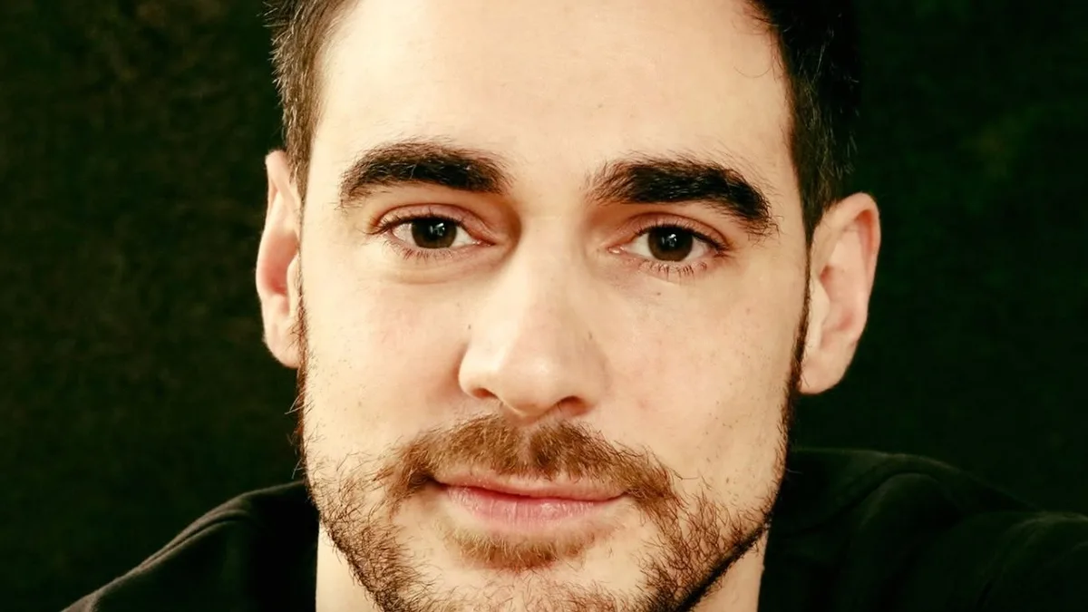 El desgarrador mensaje del actor francés Arnaud Denis antes de morir: "Ahora me rindo"