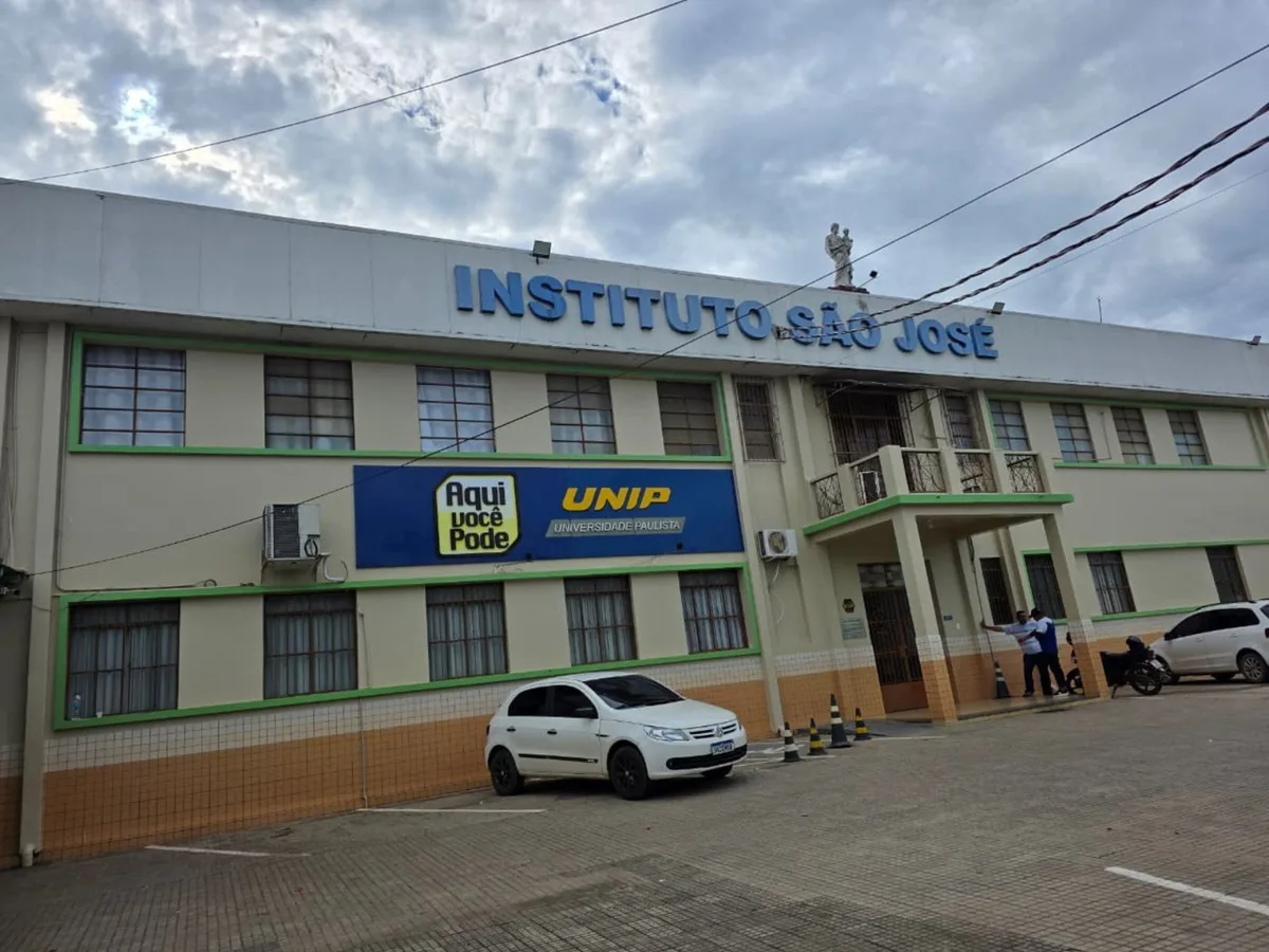 Instituto São José instala portões com detector de metais três meses após tragédia em Rio Branco