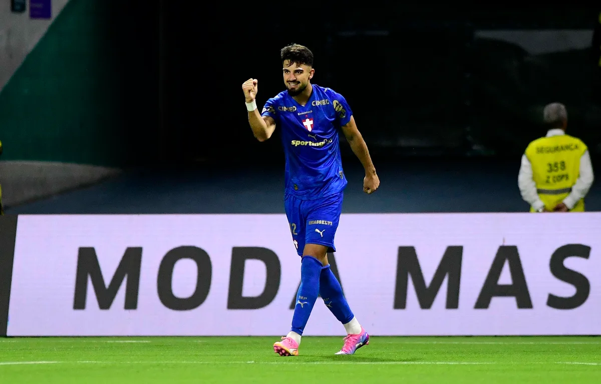 Artilheiro, Flaco López elogia jogo inteligente do Palmeiras e celebra vantagem sobre o Santos