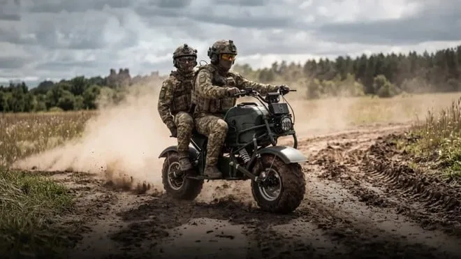 Ucrânia aprova moto elétrica militar que atravessa campos minados