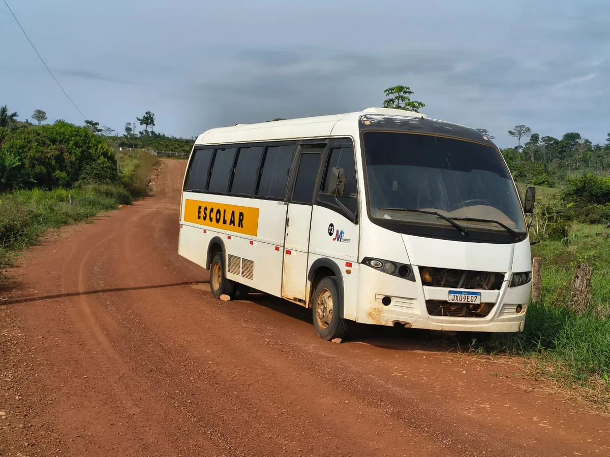 Transporte escolar e atrasos salariais são alvo de reclamações de pais de alunos na zona rural
