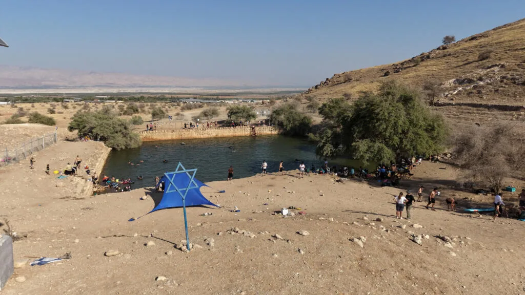 Guerre de l'eau en Cisjordanie occupée : les colons israéliens acculent les Palestiniens