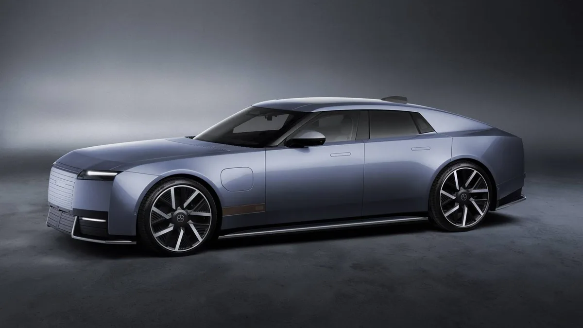 El coche eléctrico más polémico ya está aquí: las reacciones al Jaguar Type 01