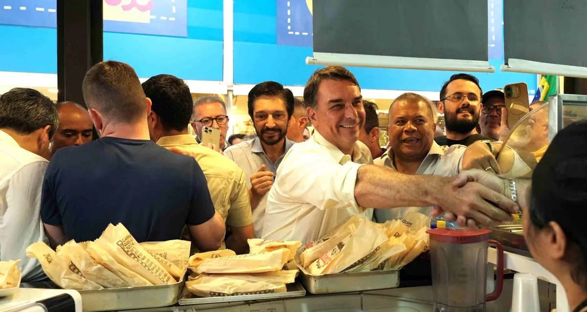 Flávio Bolsonaro, sobre Pablo Marçal concorrer à Presidência: ‘é um cara do bem’