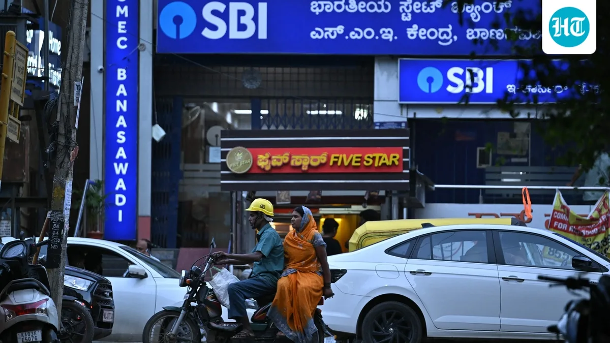 Are banks closed in your city this week? Check 3-Day bank holiday list