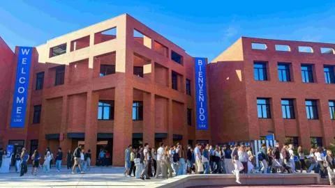 40.000 estudiantes inician el curso en Grupo UAX