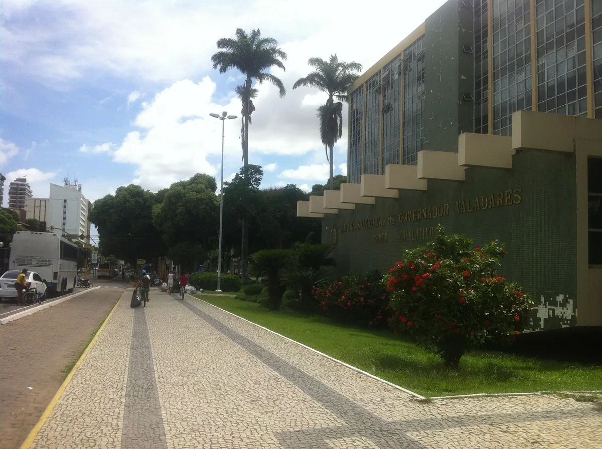 Prazo para concurso da Câmara de Governador Valadares termina nesta segunda; salários chegam a R$ 5,1 mil