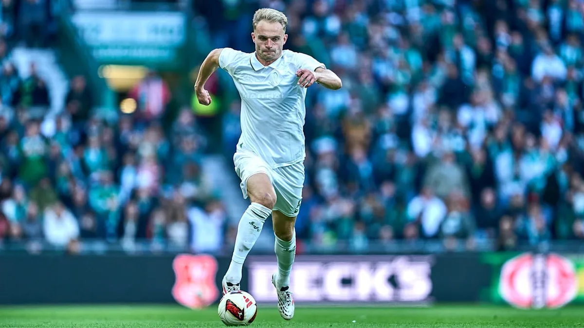 Miese Stimmung zur Pause - Werder-Star sauer wegen Fan-Stinkefinger