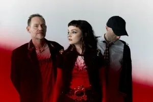 Signed: Laufey Inks Label Deal With Interscope/Verve; CHVRCHES Looks to the Futures