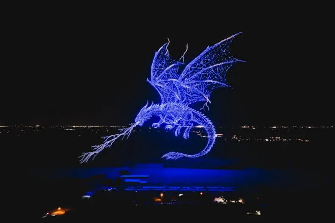 Más de 10.000 drones formaron un dragón gigante en el cielo de Texas y batieron un récord Guinness