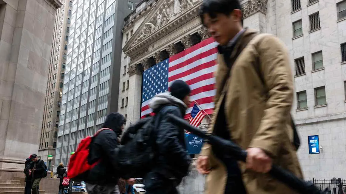 How a trillion-dollar hedge fund borrowing spree became Wall Street’s cash cow