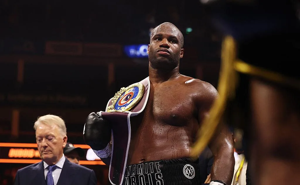 Дюбуа второй раз за пять месяцев нокаутировал Уордли и защитил титул WBO