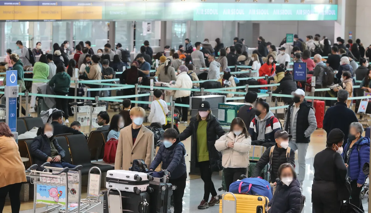 2분기 카드 해외사용액 4.2% 감소… 여행은 줄고 직구는 늘어