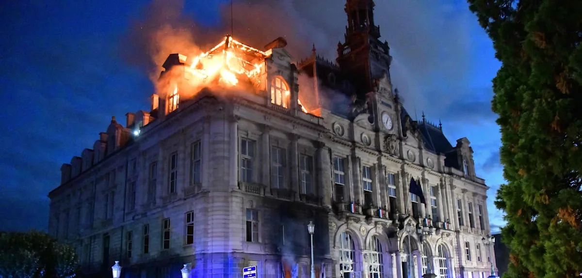 Rathaus von Limoges in Flammen – 400 Festnahmen bei Gewaltausbrüchen in Frankreich