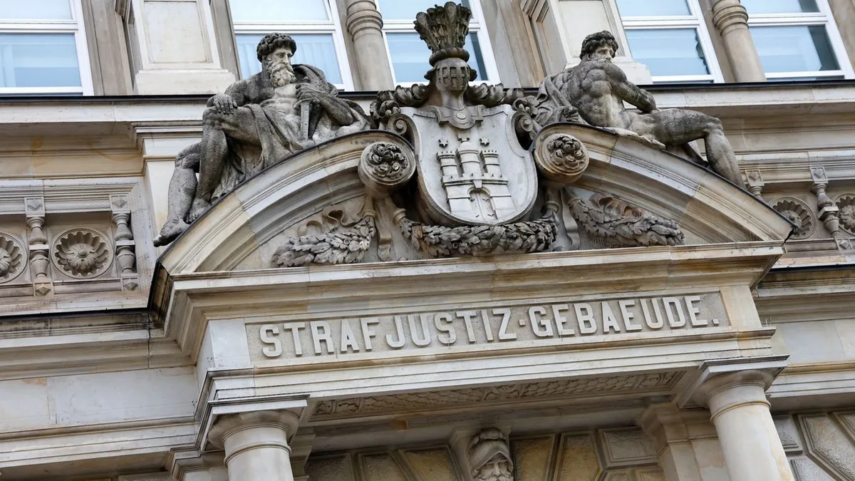 Prozessbeginn: Gift und Messer gegen Ex-Partner - Mordprozess in Hamburg