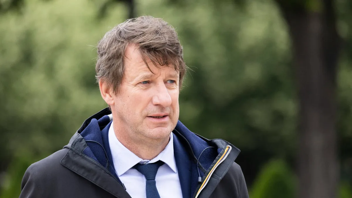 "Le temps de la clarification est venu": Yannick Jadot appelle à refonder la gauche autour de la social-écologie