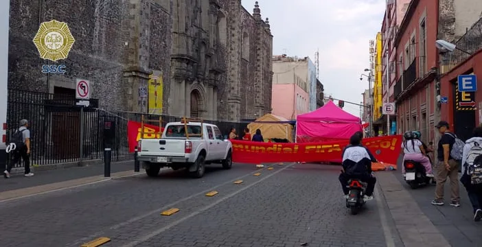 Bloqueos en carreteras, accidentes y manifestaciones hoy 3 de junio: incendio en el Mercado de Jamaica provoca caos y cierres