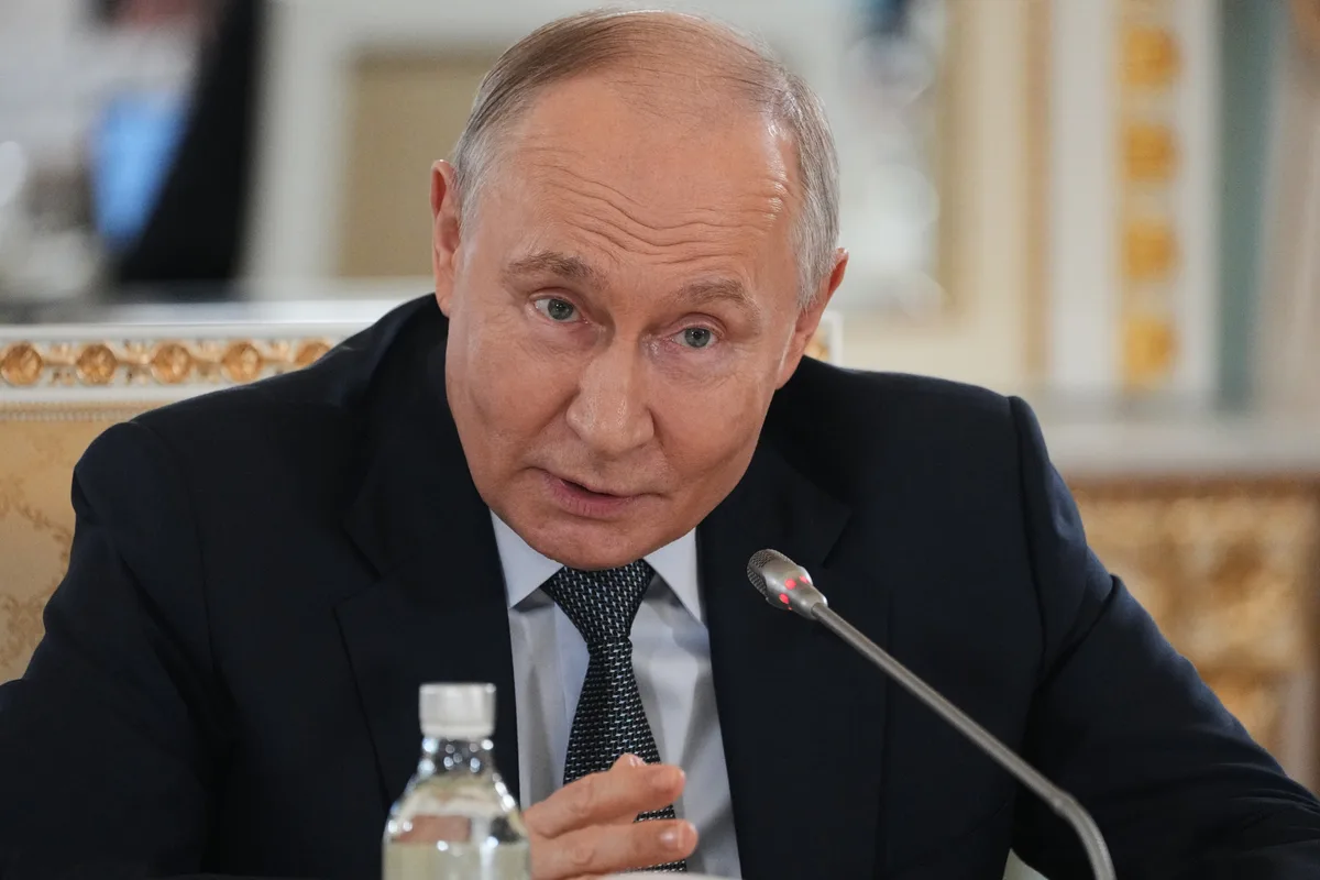 Rússia ameaça apreender navios comerciais da UE e fala em 'direito de atacar' embarcações europeias