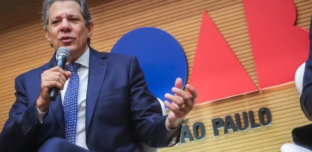 Na OAB, Haddad contesta fala de Lula de que criminalista só defende bandido