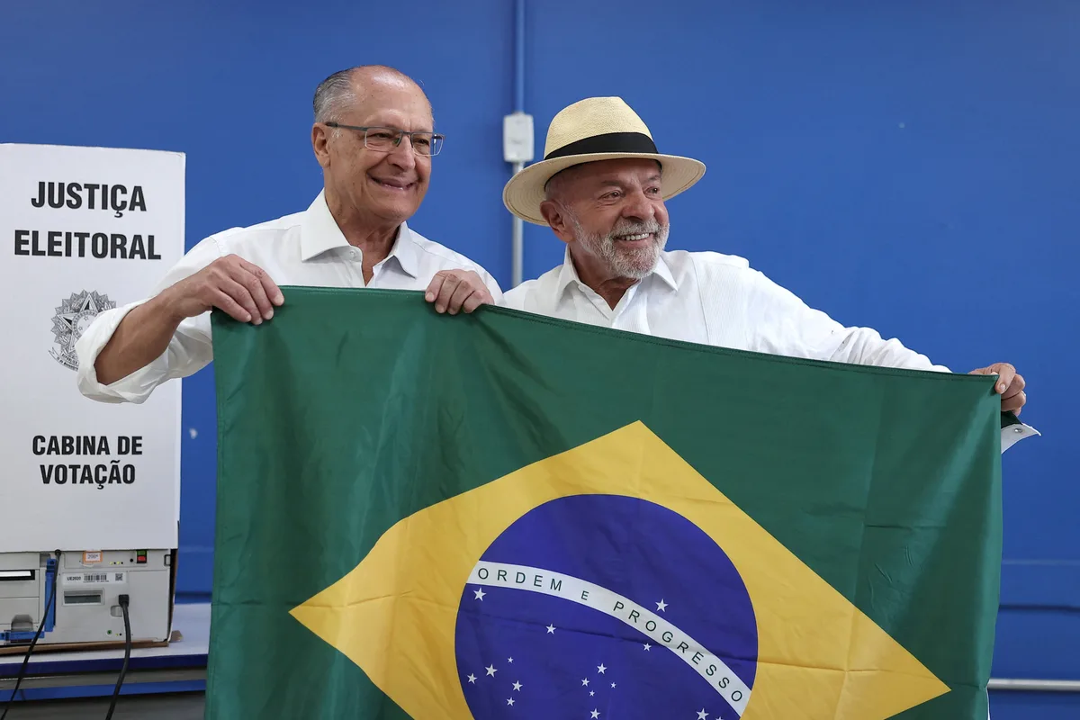 Após apelo por 'mais Alckmin', campanha de Lula planeja mais participações de vice-presidente em entrevistas regionais