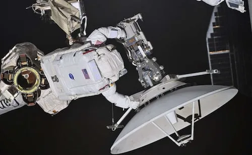 Misión Crew-12 regresa a la Tierra tras 8 meses en la Estación Espacial Internacional; ameriza sin contratiempos en California