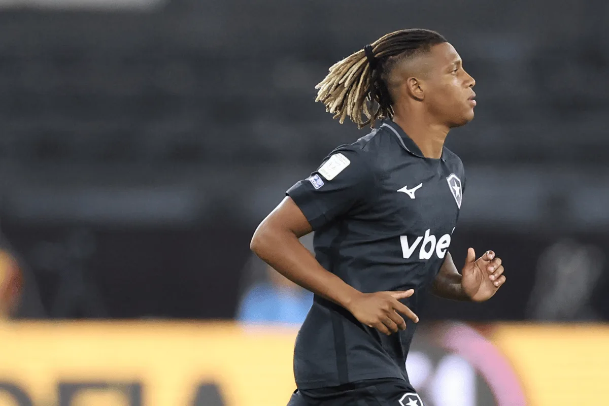 Sem Danilo, Botafogo enfrenta o Athletico-PR com quatro desfalques