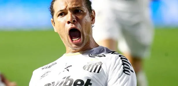 Transmissão ao vivo de Santos x Cruzeiro pelo Brasileirão: veja onde assistir