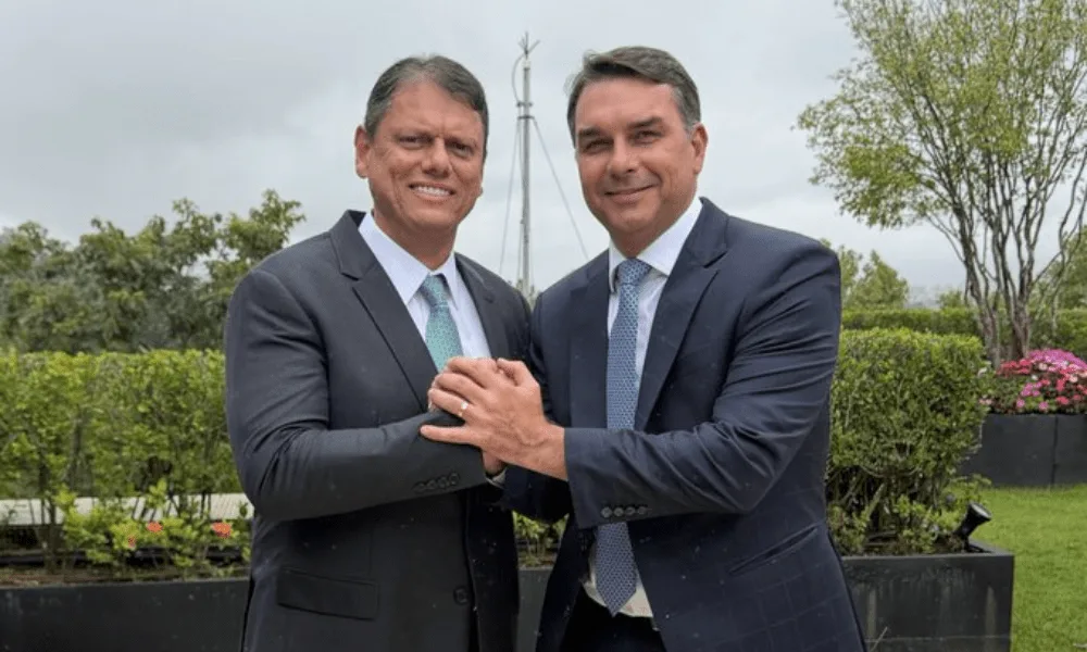 Flávio reúne Tarcísio, Nunes e Nikolas em Barretos em busca de força eleitoral no Sudeste