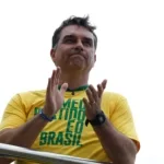 Flávio Bolsonaro defende retirada do split payment e reajuste da aposentadoria acima da inflação