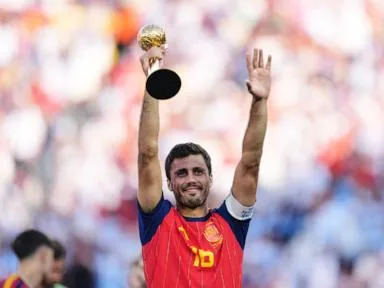 Rodri set to arrive as Barcelona finalize transfer of Spain captain from Man City