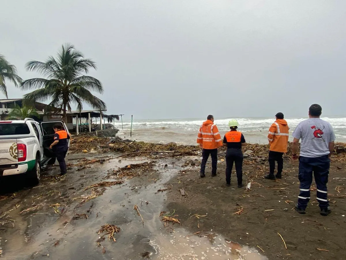Huracán ‘Simón’ baja a categoría 1 y avanza frente a Nayarit y Jalisco: ¿Dónde lloverá HOY?