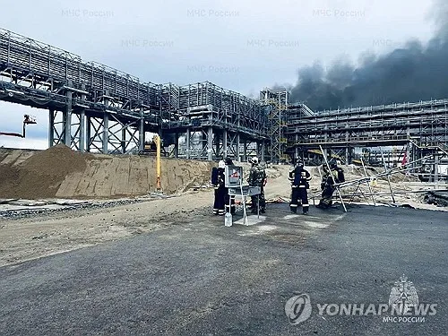 러 극동 화학공장서 대형 화재…최소 7명 사망