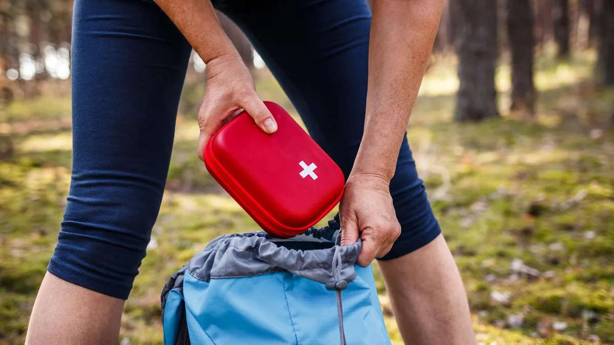 Erste-Hilfe-Set: Für den Notfall: Das sollten Sie beim Wandern immer dabei haben