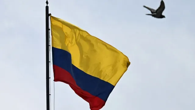 Vinte guerrilheiros mortos em bombardeamentos do novo governo da Colômbia